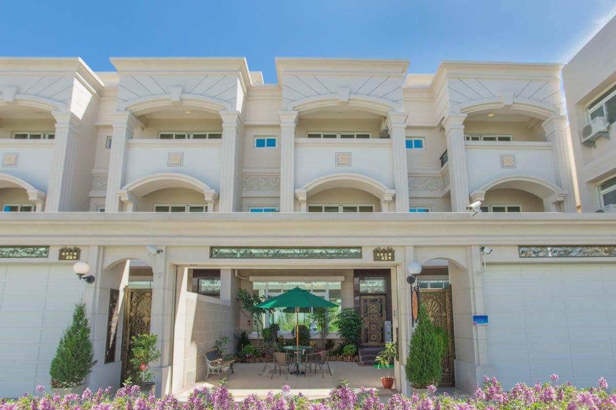 Bay House Bed & Breakfast Donggang Exterior photo